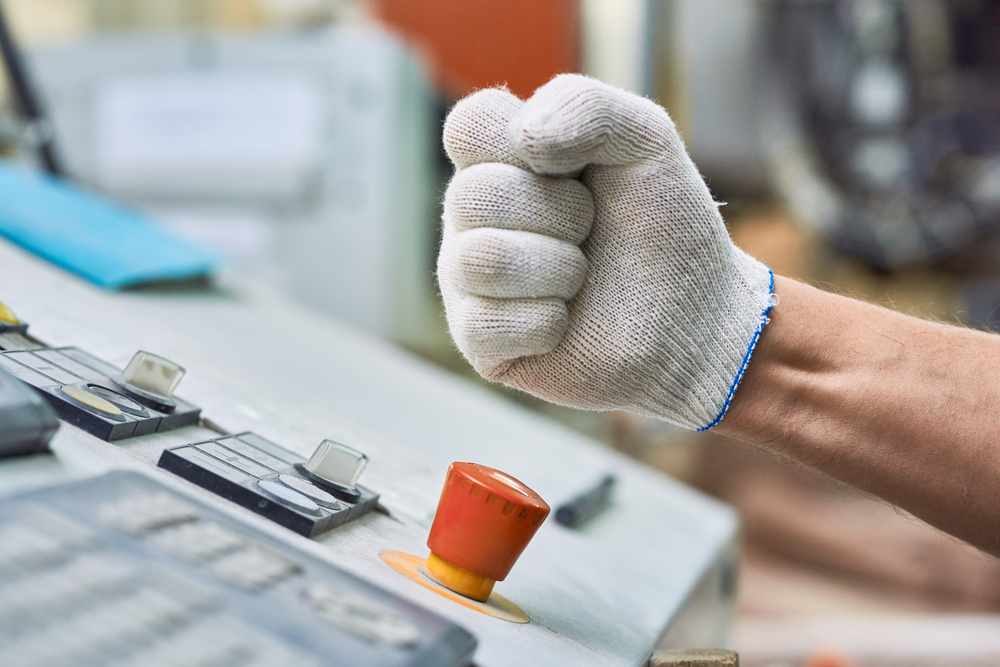 image_Side,View,Close,Up,Of,Male,Hand,In,Working,Glove